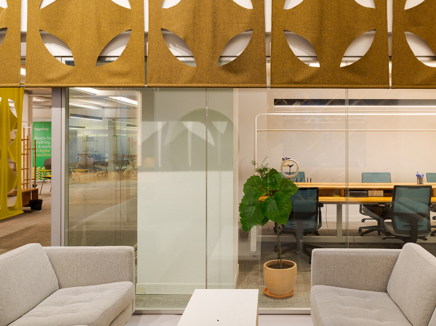 Referral Program 6 office_space_lisbon_heden_rossio